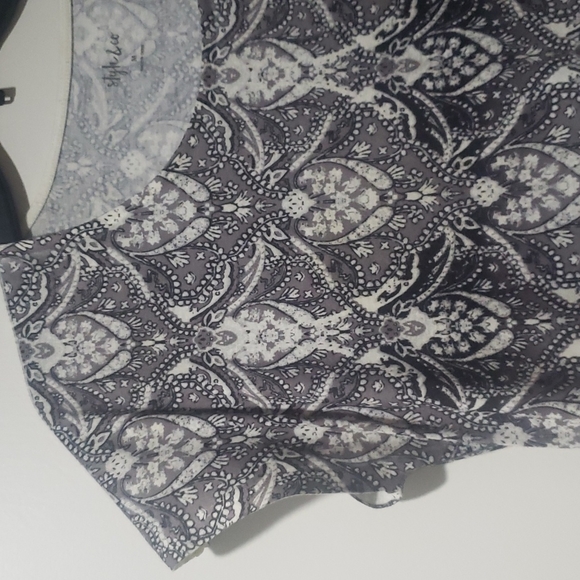 Top - Picture 5 of 8